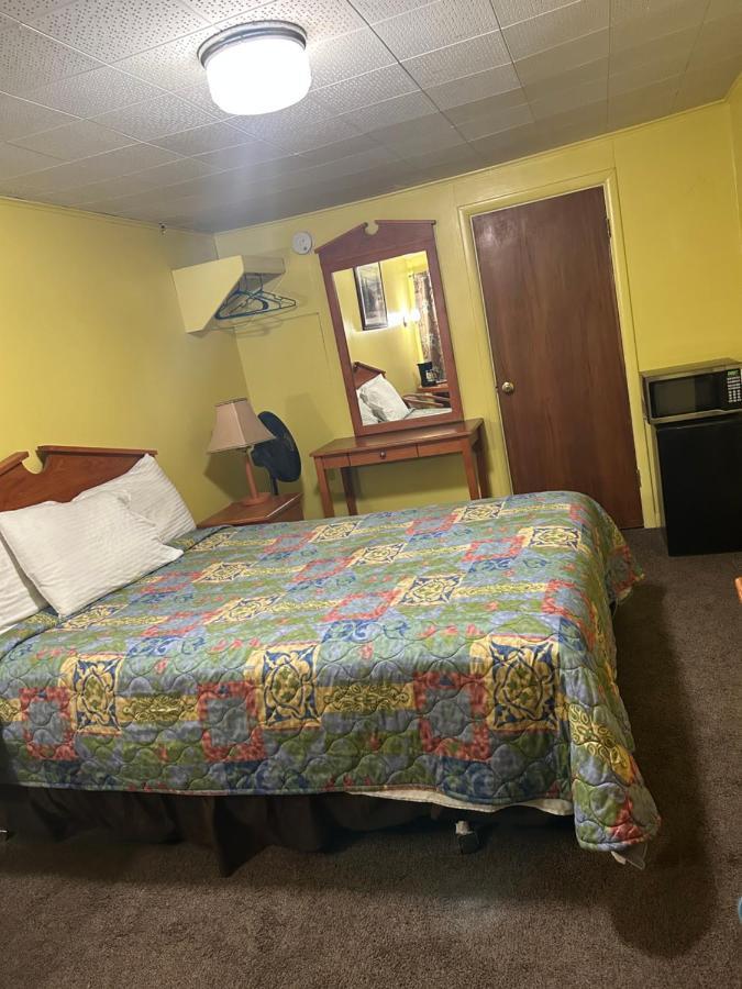 Budget Inn Motel Chemult Exteriör bild